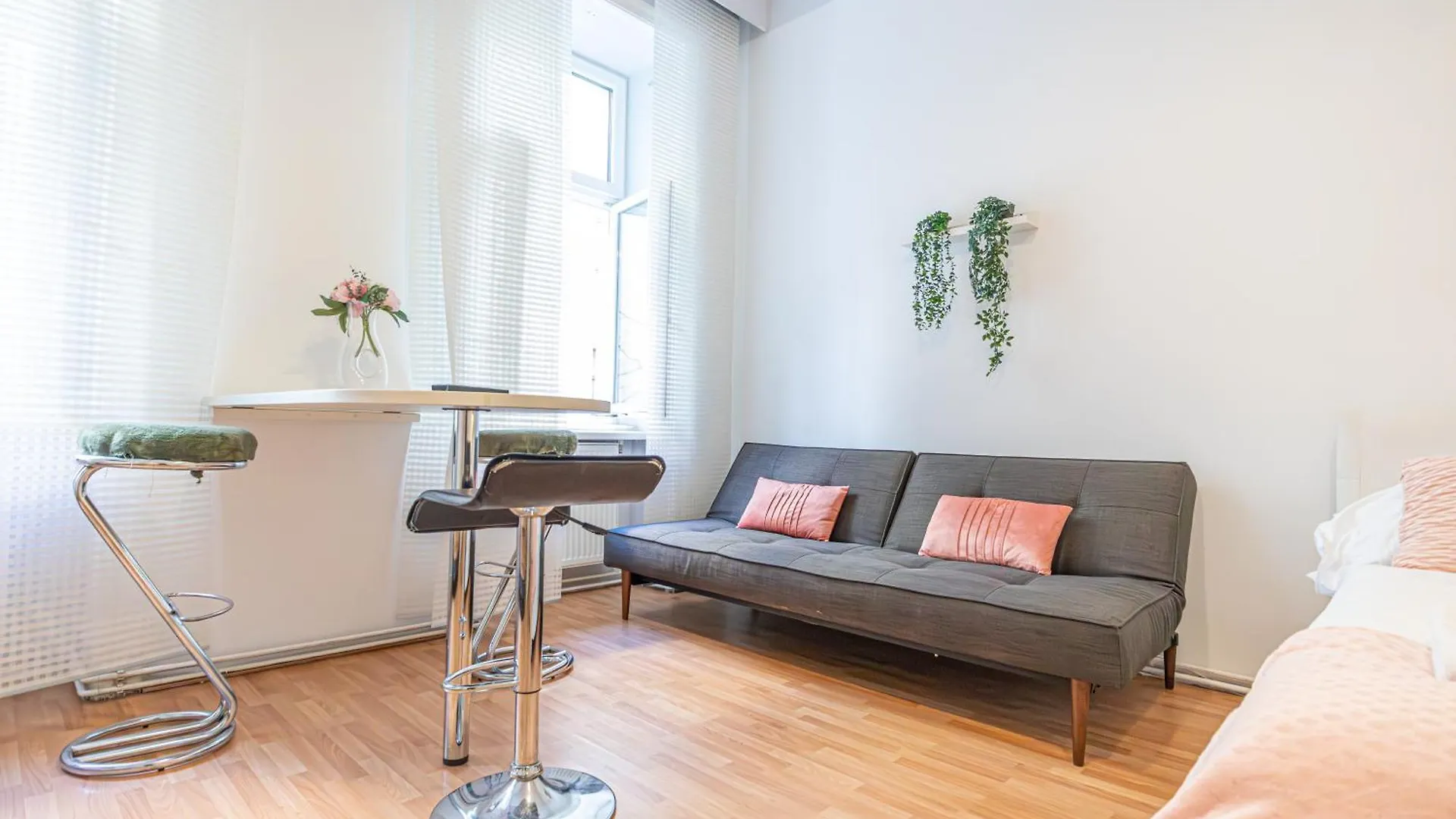 Elegant 2Br City Retreat Prime Central Location Vienna 0*,  Austria
