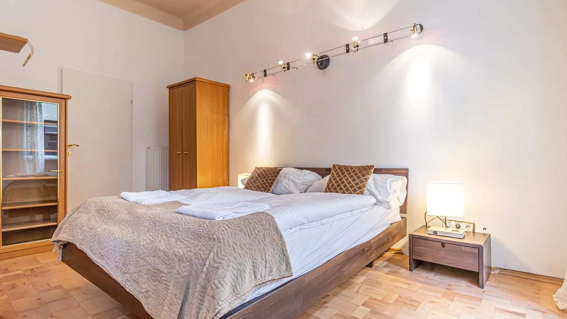 Elegant 2Br City Retreat Prime Central Location Vienna