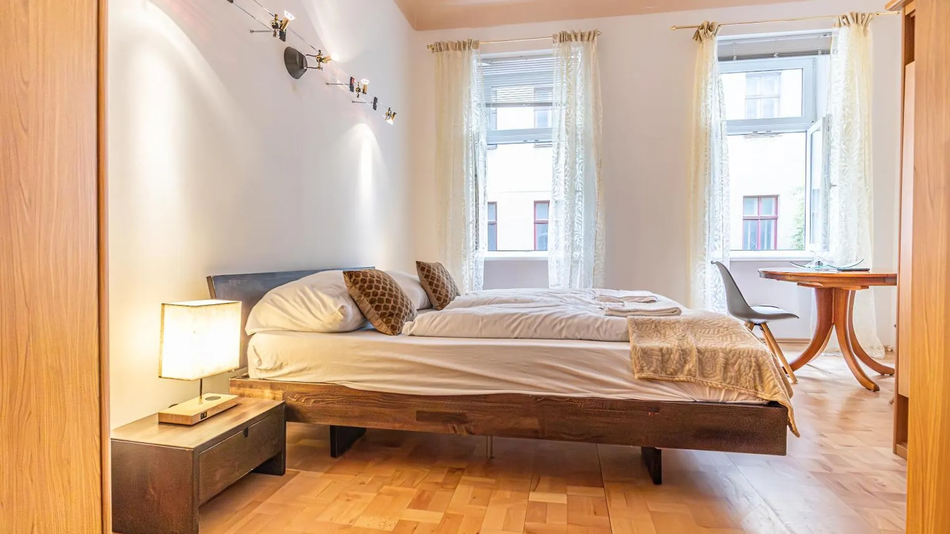 Elegant 2Br City Retreat Prime Central Location Vienna