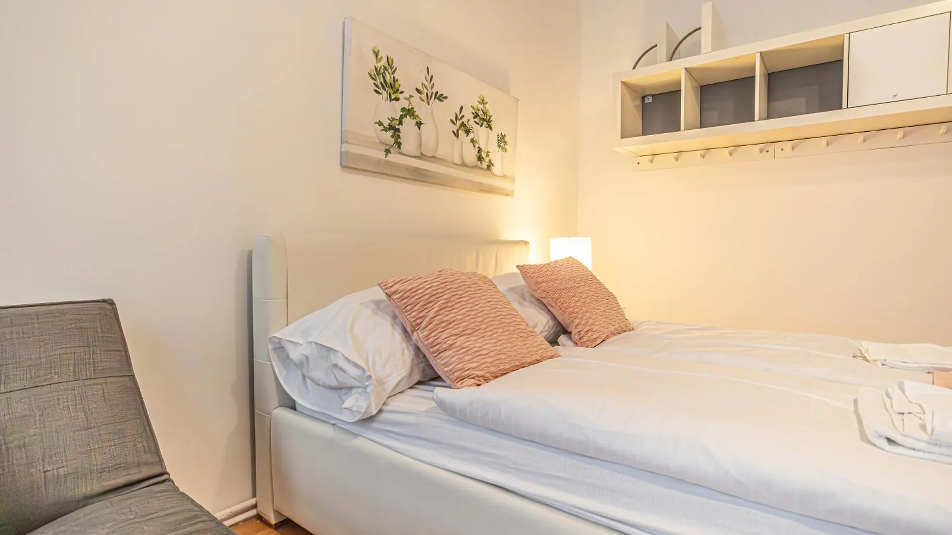 Apartment Elegant 2Br City Retreat Prime Central Location Vienna Austria